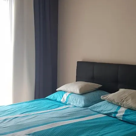 Lakeside Family Apartman Apartment *